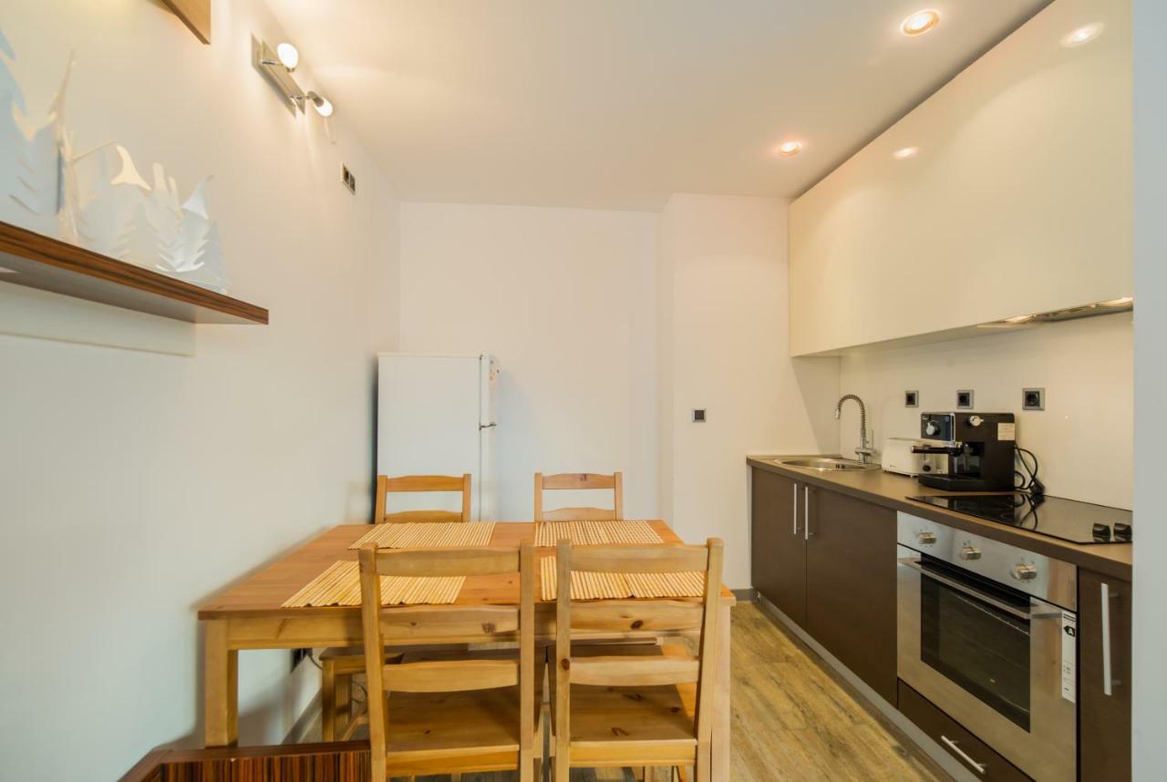 Timber View Apartment Silver Mountain โปยานาบราซอฟ ภายนอก รูปภาพ
